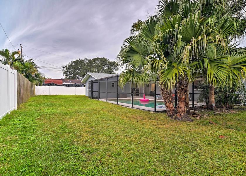 Florida Largo Interior Entrance