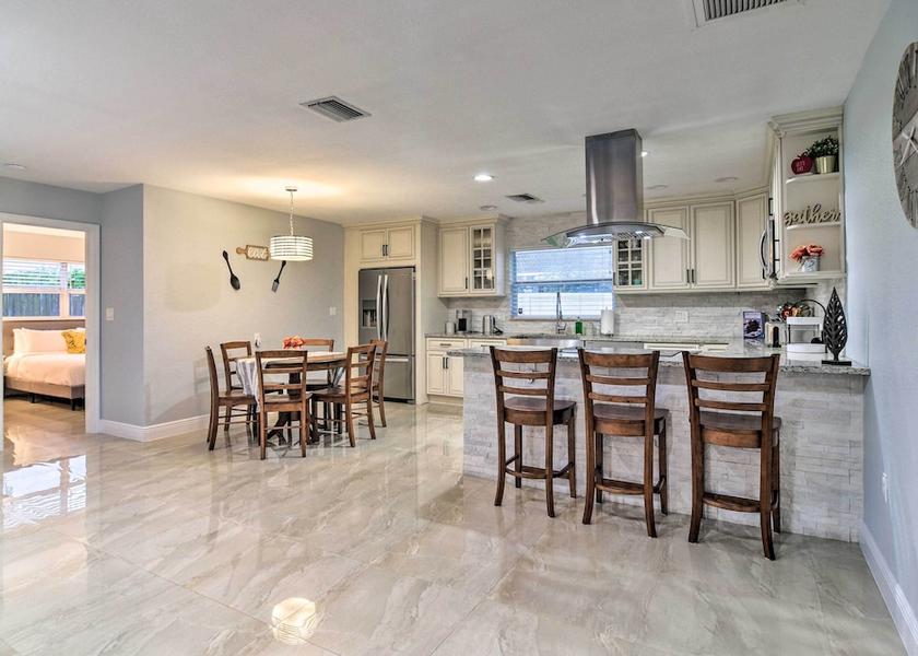 Florida Largo Interior Entrance