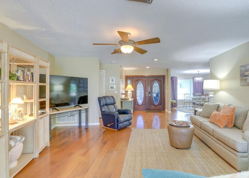 Florida Largo Interior Entrance