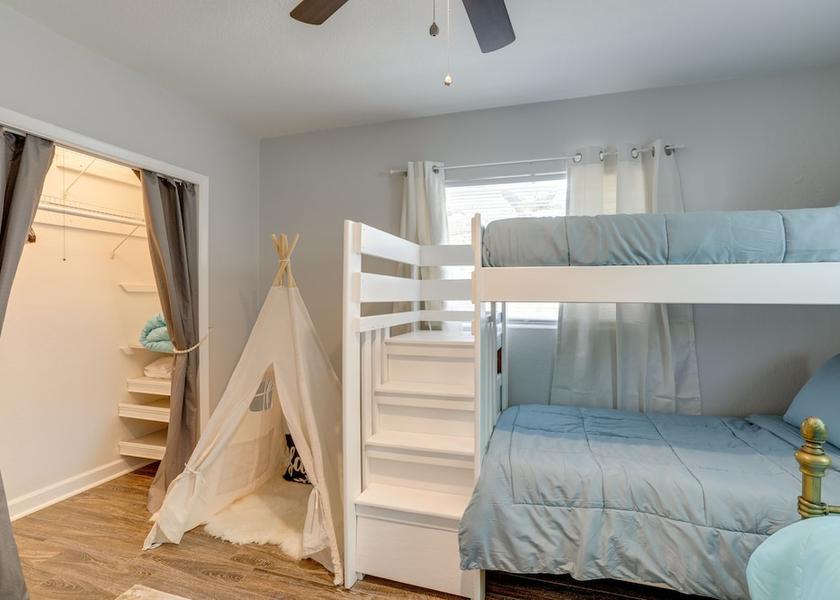 Florida Largo Interior Entrance