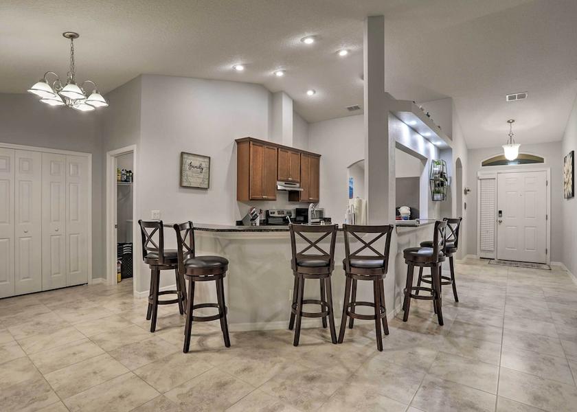 Florida Largo Interior Entrance