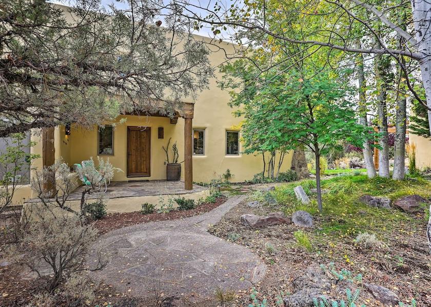 Oregon Redmond Interior Entrance