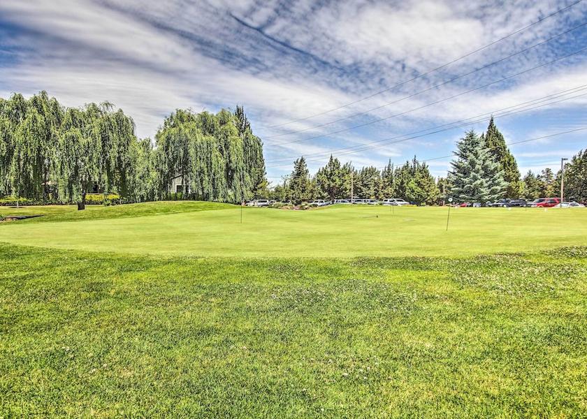 Oregon Redmond Interior Entrance