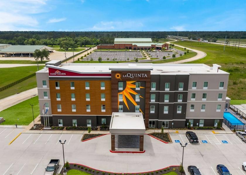 Louisiana Sulphur Exterior Detail