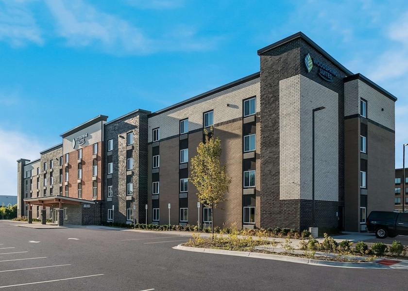 Michigan Sterling Heights Exterior Detail