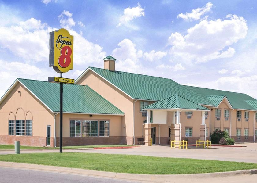 Kansas Winfield Exterior Detail