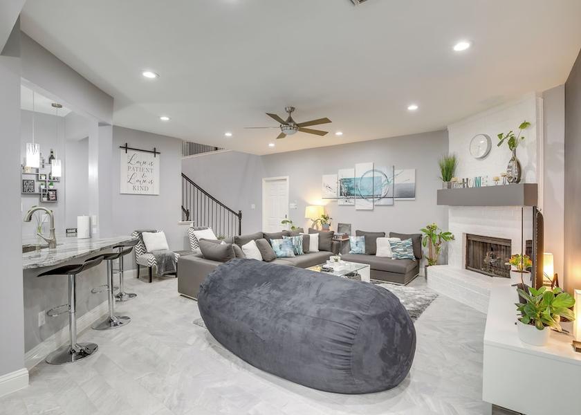 Nevada Mesquite Interior Entrance