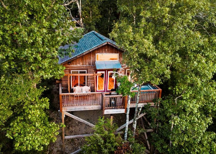 Virginia Hot Springs Facade