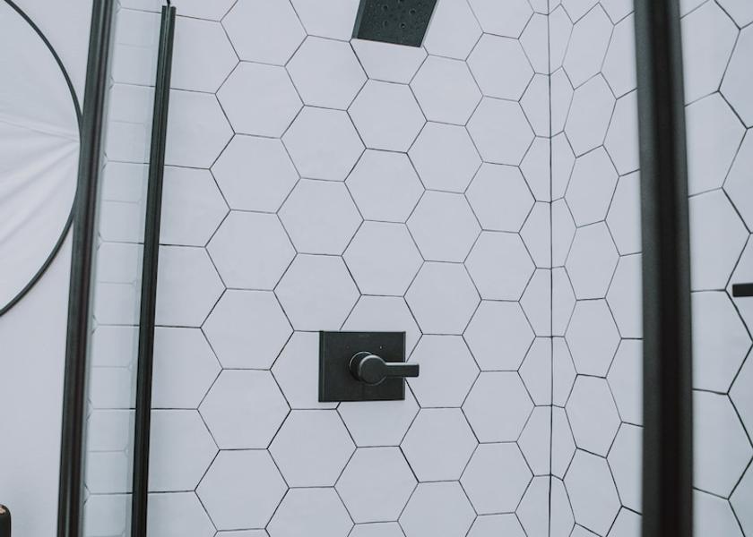 Virginia Hot Springs Bathroom