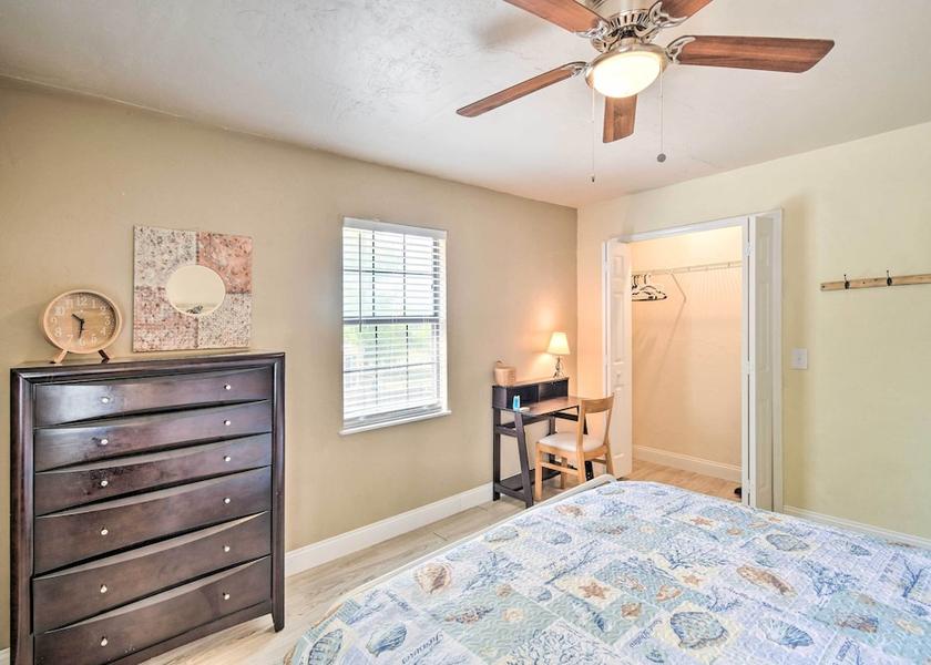 Florida Hawthorne Interior Entrance