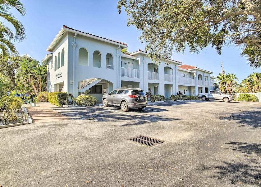 Florida Lauderdale-by-the-Sea Interior Entrance