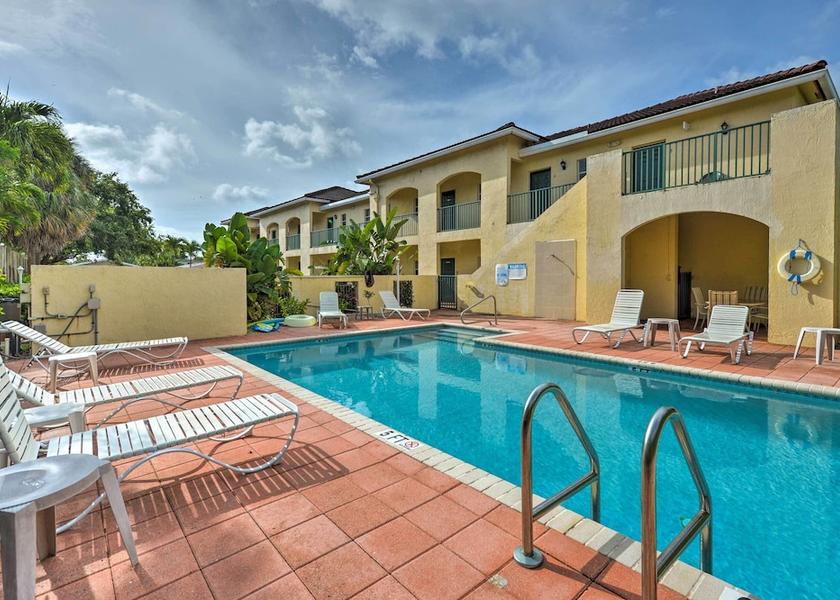 Florida Lauderdale-by-the-Sea Interior Entrance