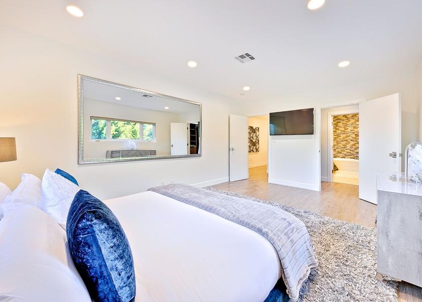 California Beverly Hills Room