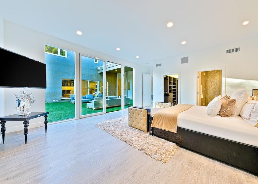 California Beverly Hills Room