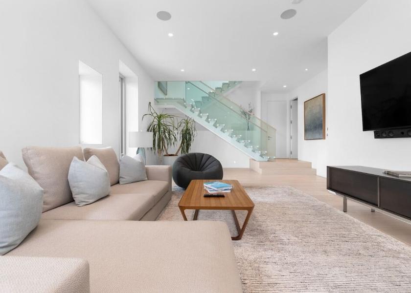 California Beverly Hills Living Area