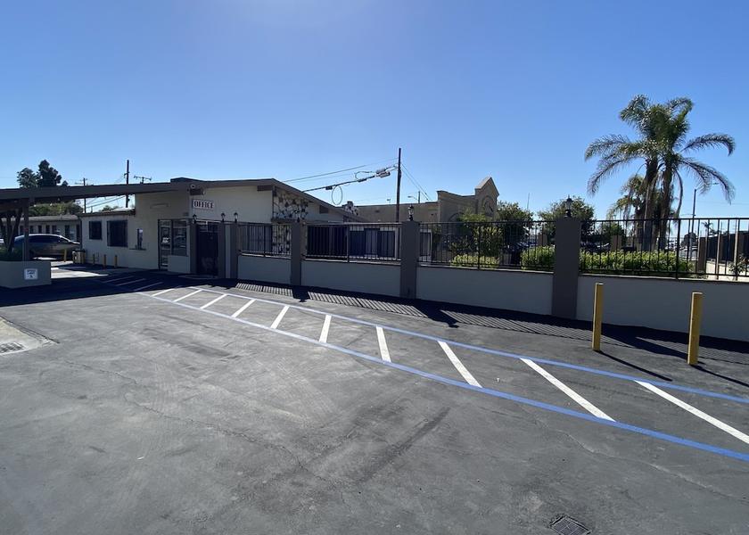 California Stanton Exterior Detail