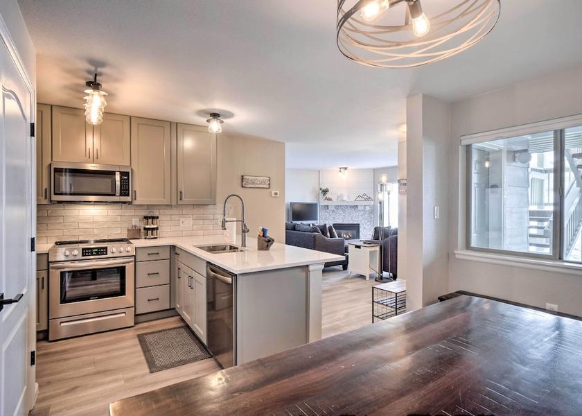 Colorado Frisco Interior Entrance