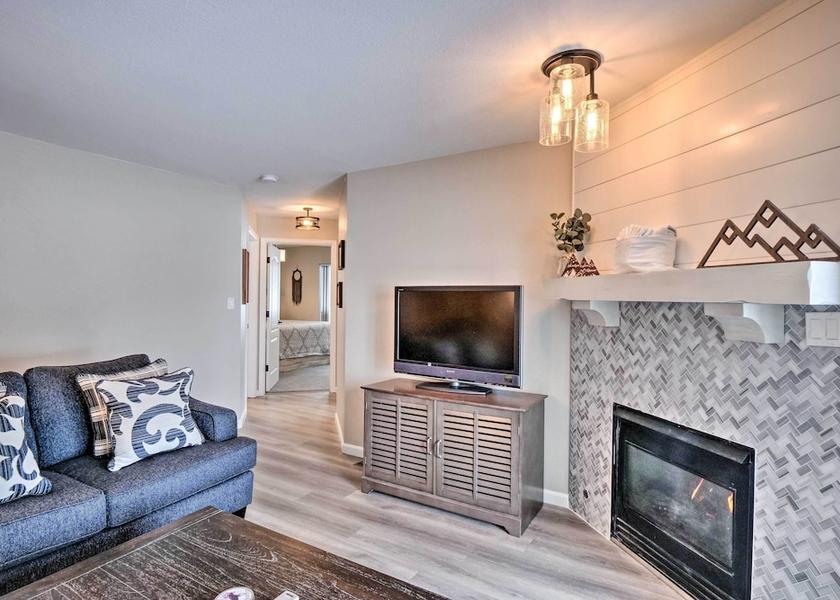 Colorado Frisco Interior Entrance