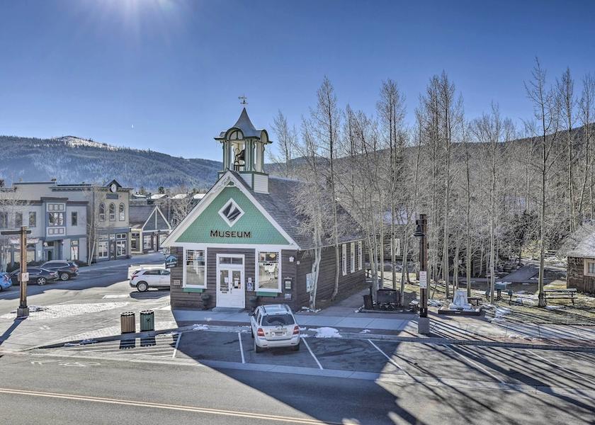 Colorado Frisco Interior Entrance