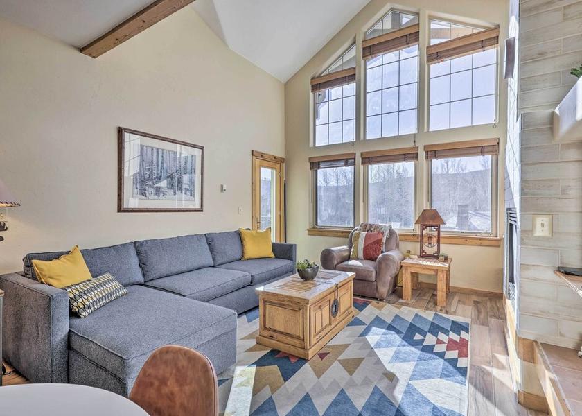 Colorado Frisco Interior Entrance