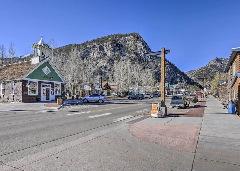 Colorado Frisco Interior Entrance