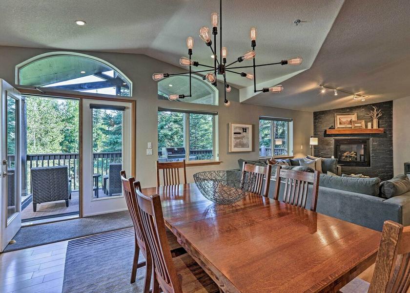 Colorado Frisco Interior Entrance