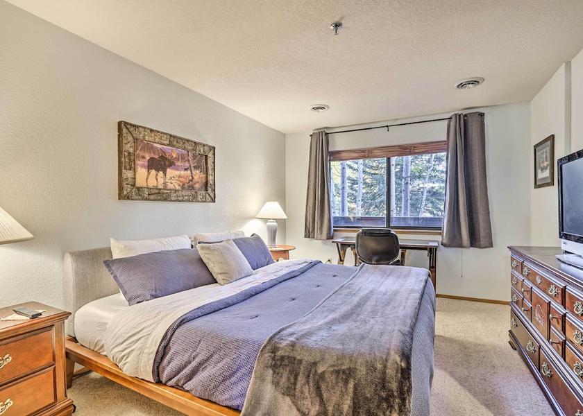 Colorado Frisco Interior Entrance