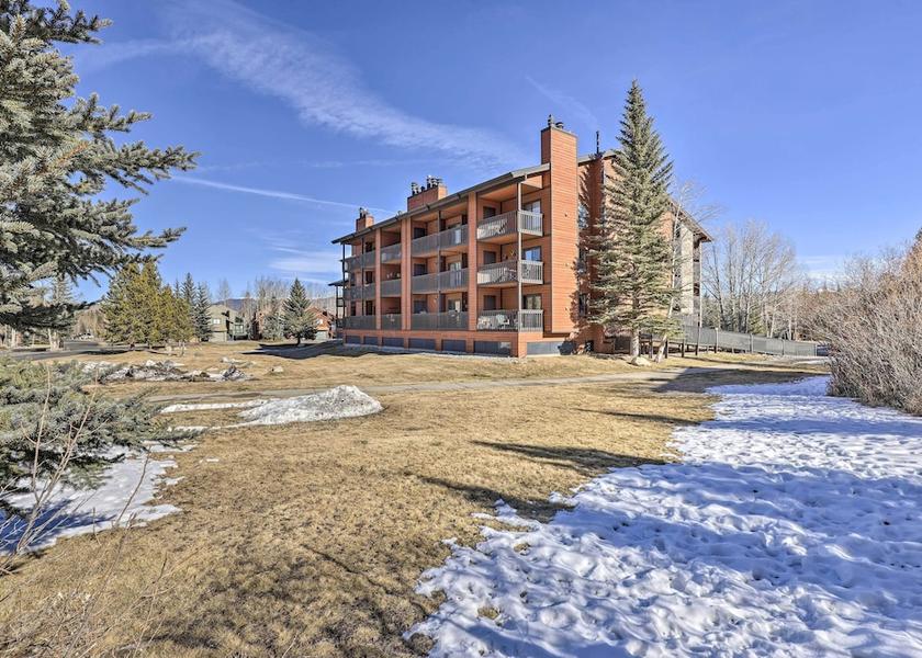 Colorado Frisco Interior Entrance