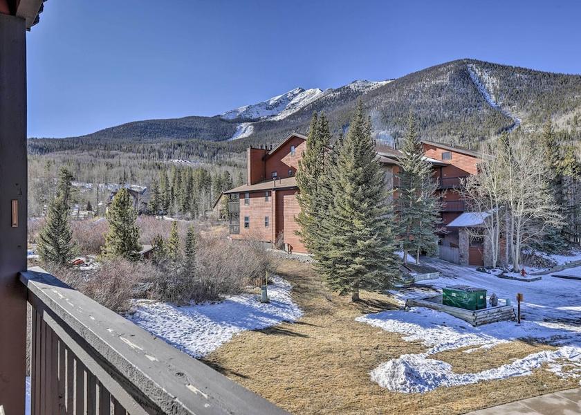 Colorado Frisco Interior Entrance