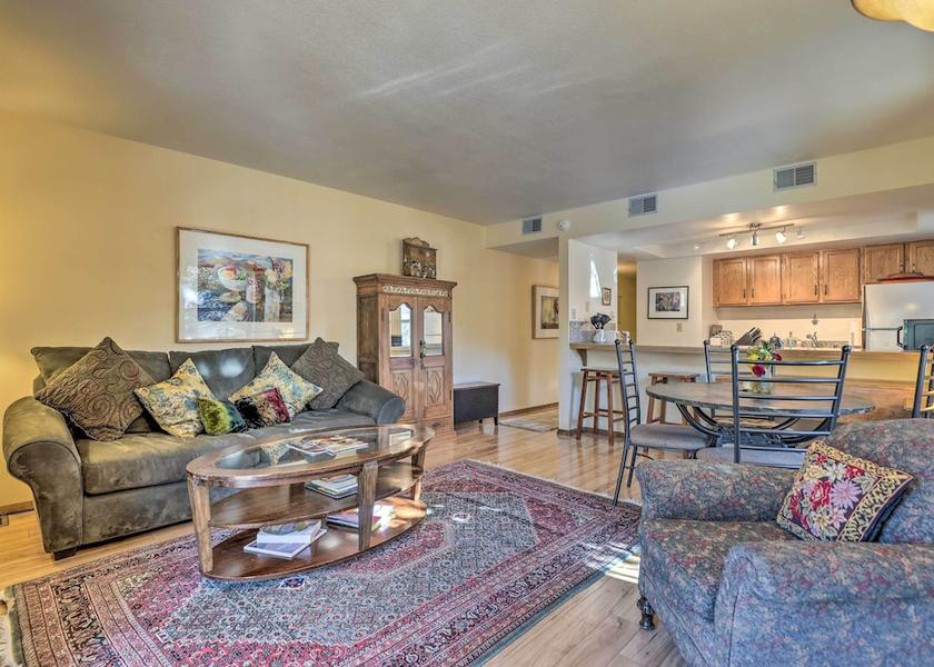 Colorado Frisco Interior Entrance