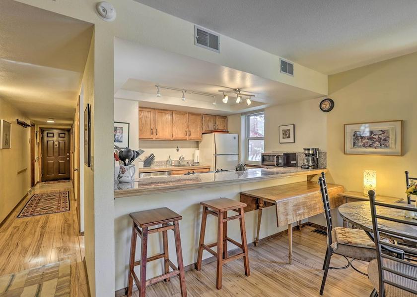 Colorado Frisco Interior Entrance