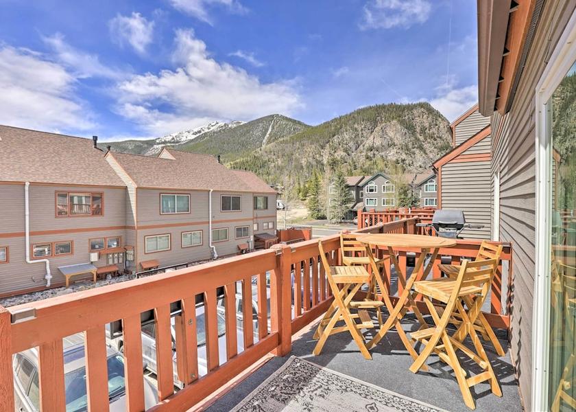 Colorado Frisco Interior Entrance