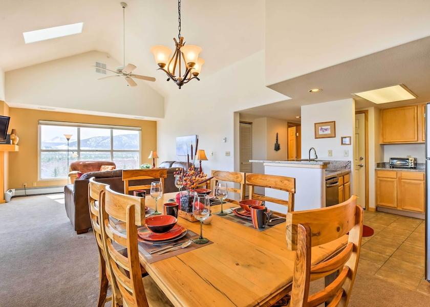 Colorado Frisco Interior Entrance