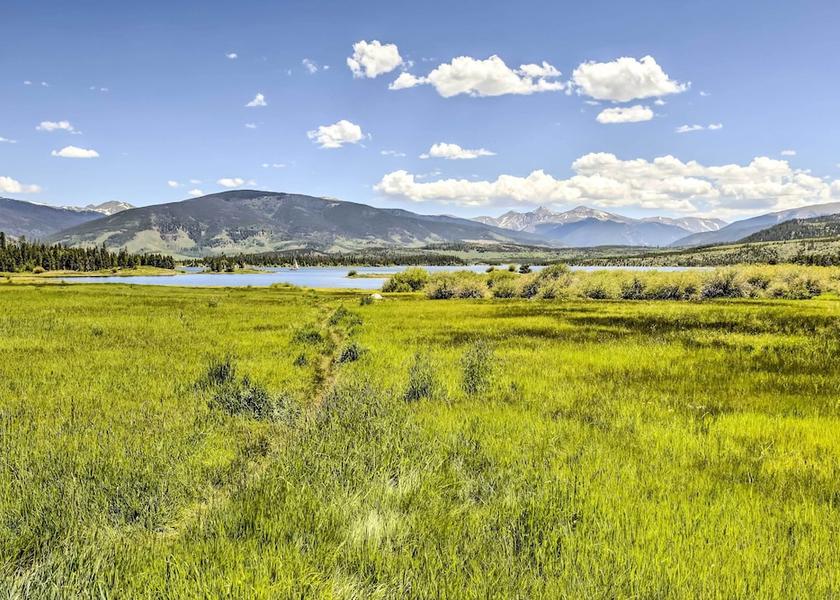 Colorado Frisco Interior Entrance