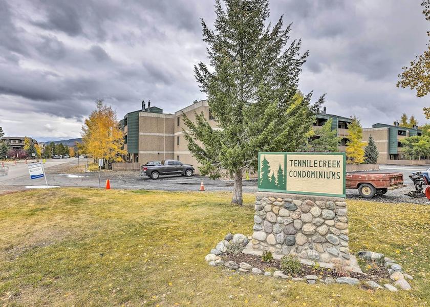 Colorado Frisco Interior Entrance