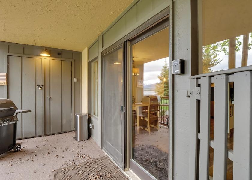 Colorado Frisco Interior Entrance