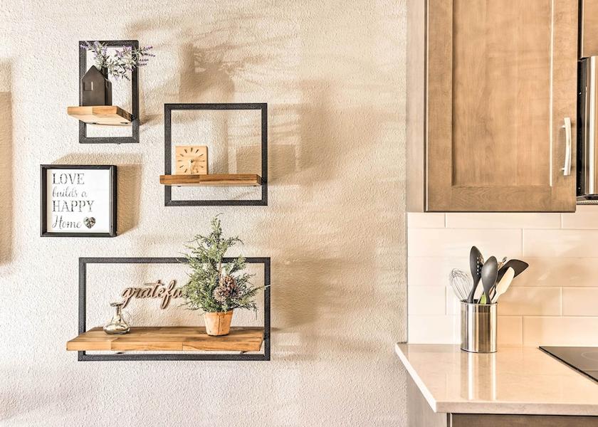 Colorado Frisco Interior Entrance