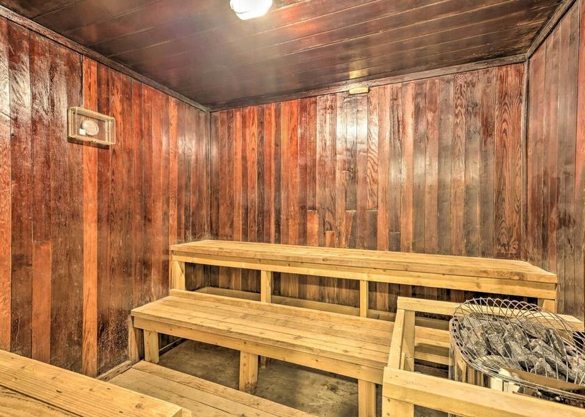 Colorado Frisco Interior Entrance