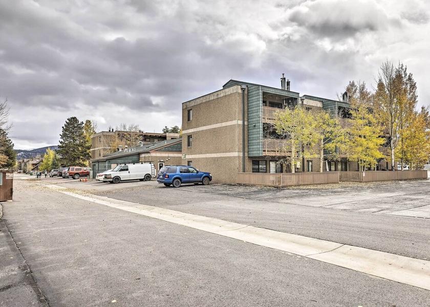 Colorado Frisco Interior Entrance