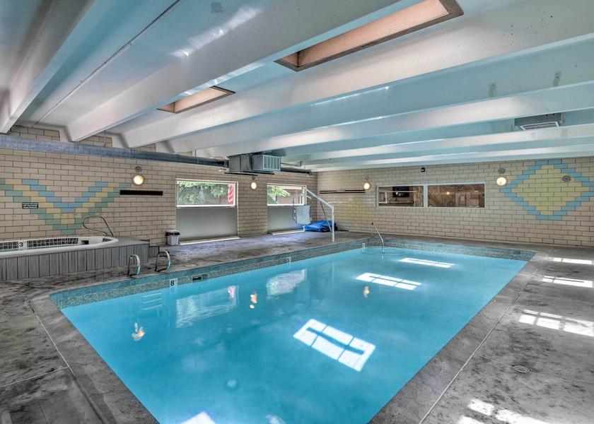 Colorado Frisco Interior Entrance