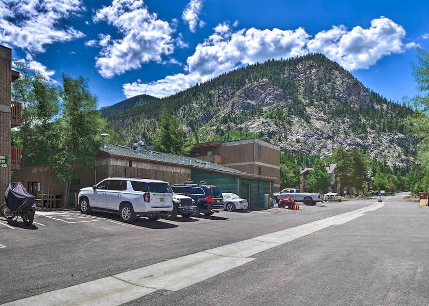Colorado Frisco Interior Entrance