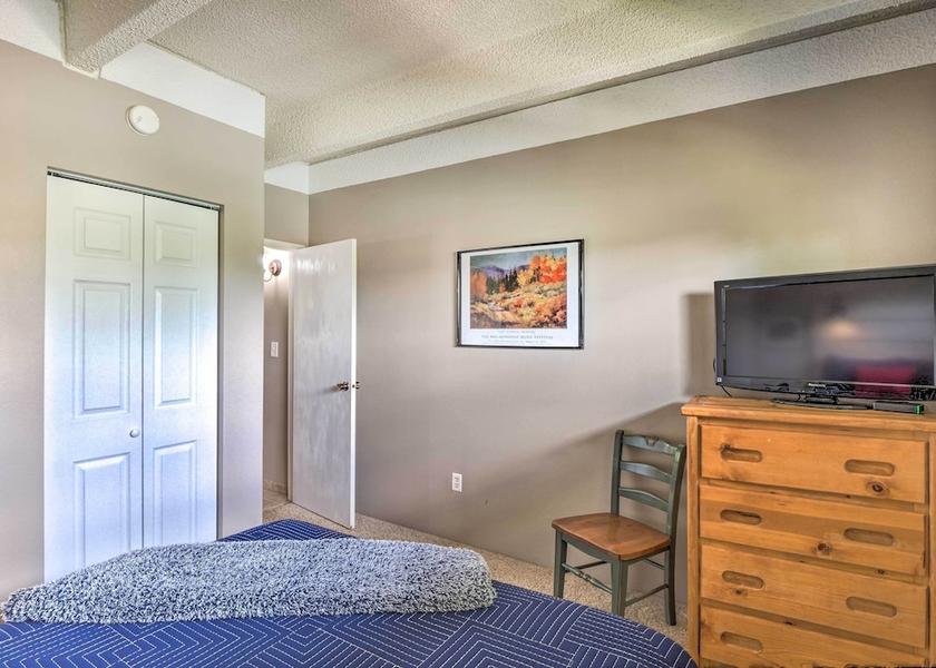 Colorado Frisco Interior Entrance