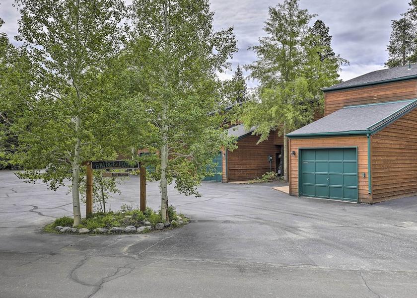 Colorado Frisco Interior Entrance