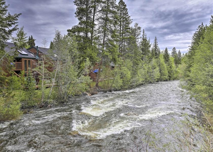 Colorado Frisco Interior Entrance
