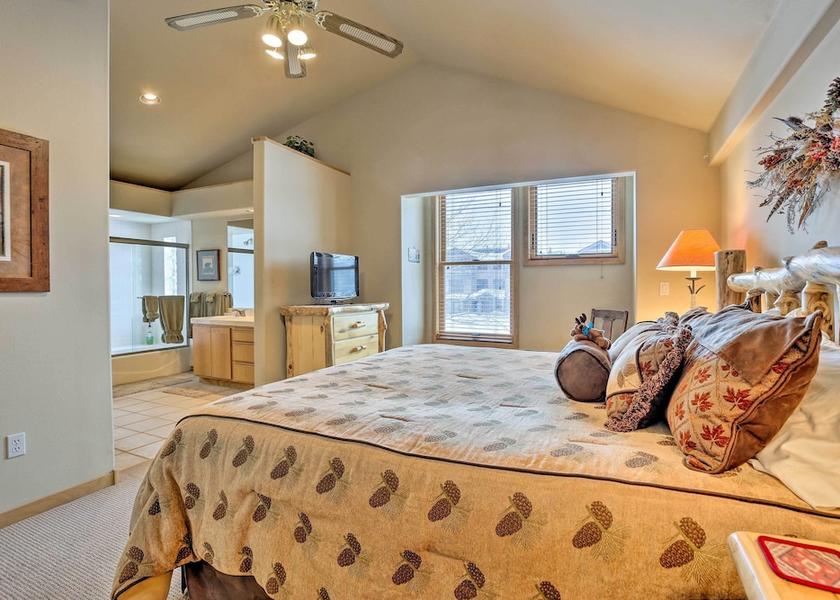 Colorado Frisco Interior Entrance