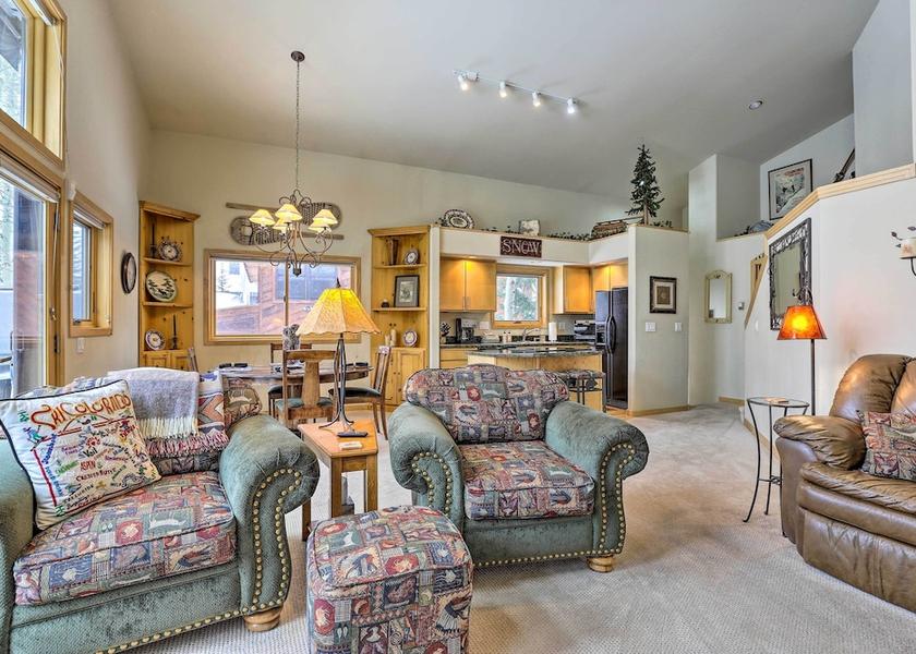 Colorado Frisco Interior Entrance