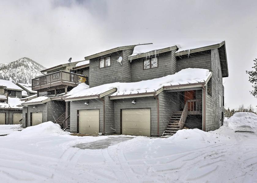 Colorado Frisco Interior Entrance