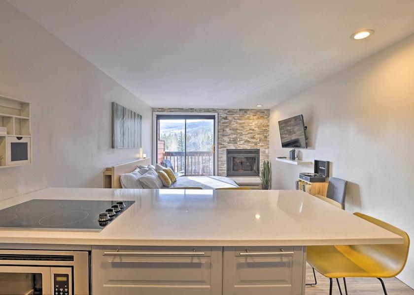 Colorado Frisco Interior Entrance