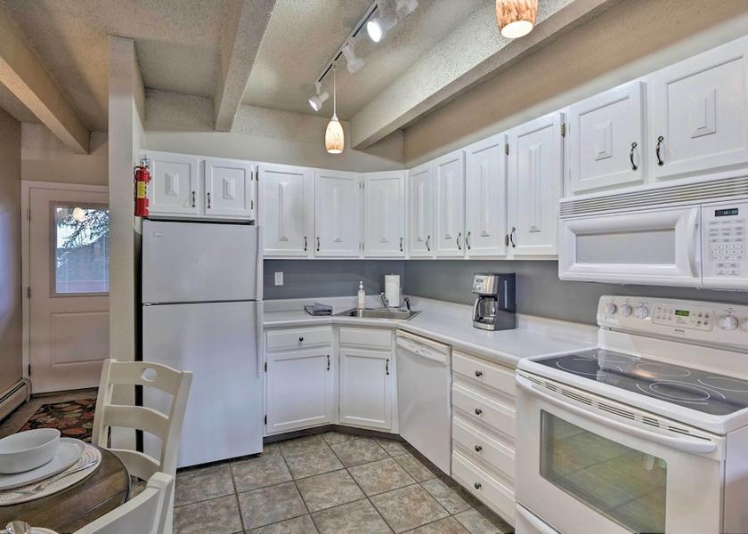 Colorado Frisco Interior Entrance