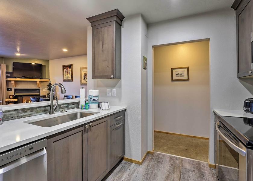 Colorado Frisco Interior Entrance